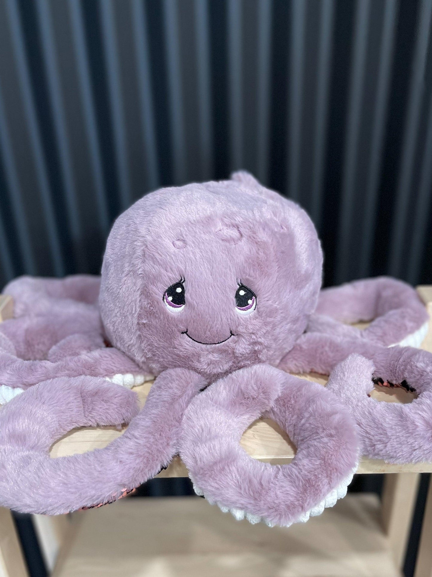 Octalie peluche en pieuvre de couleur lilas lourde et sensorielle